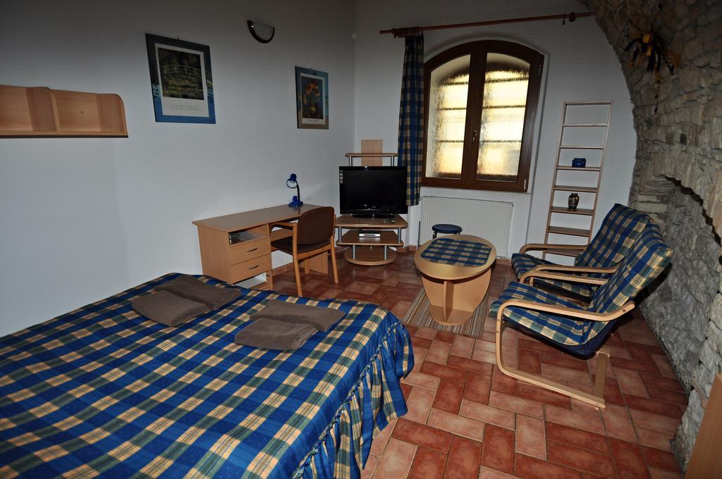 Penzion Na Hradbach Louny Luaran gambar