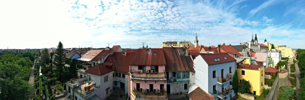 Penzion Na Hradbach Louny Luaran gambar